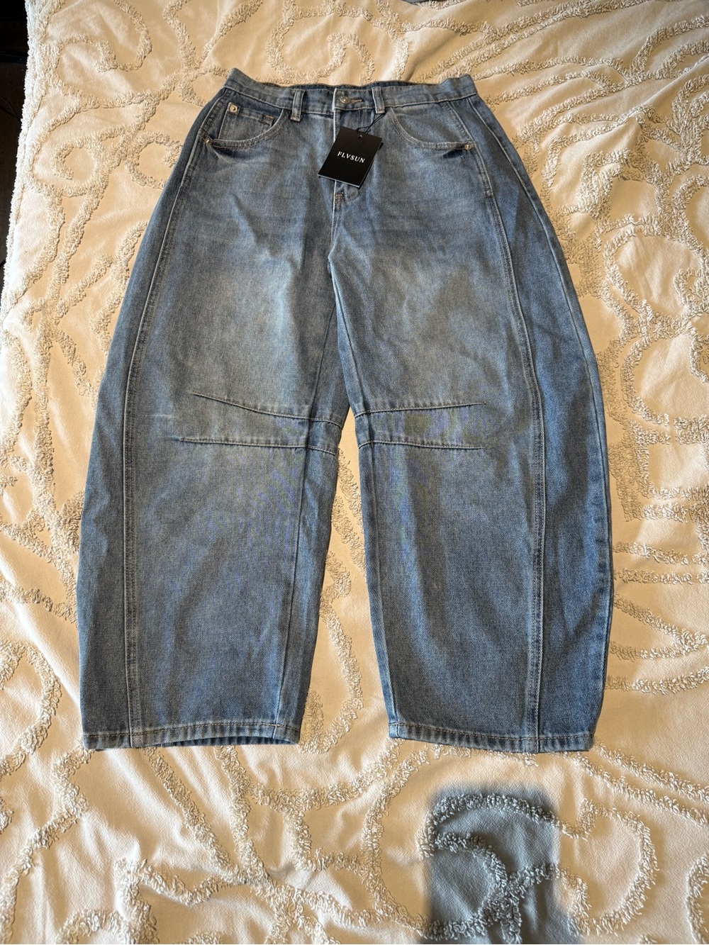 Wide-Leg Ankle Crop Jeans in Light Blue - Picture 2 of 5
